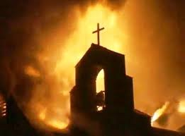 コプト教会の放火（クリックすれば記事とビデオが閲覧できます）